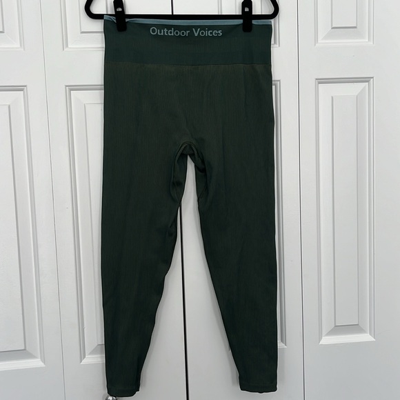 Outdoor Voices Ribbed 7/8 Leggings in size XL color green - Picture 2 of 2